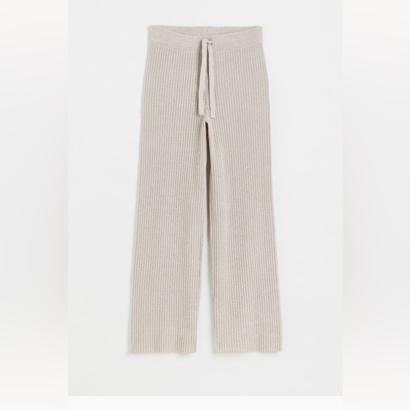 H&M loungwear set (longsleeve shirt with pants) Discontinued - Picture 2 of 2